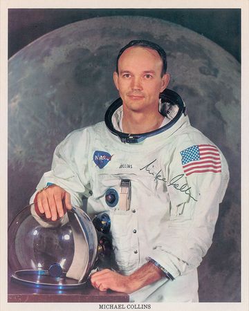 Lot #420 Apollo 11: Magnificent uninscribed set of Apollo 11 white space suit lithos - Image 3