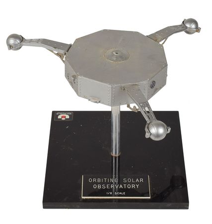 Lot #354 Orbiting Solar Observatory Model: Vintage model of NASA's Orbiting Solar Observatory - Image 2