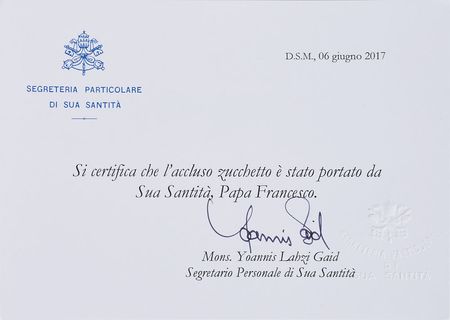 Lot #179 Pope Francis: Pope Francis's white zucchetto skullcap - Image 2