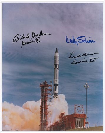 Lot #375 Astronauts Group Lot - Image 1