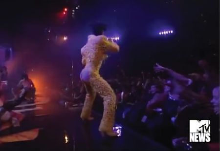 Lot #6131  Prince's Personally-Owned and Stage-Worn Yellow Boots - Image 8