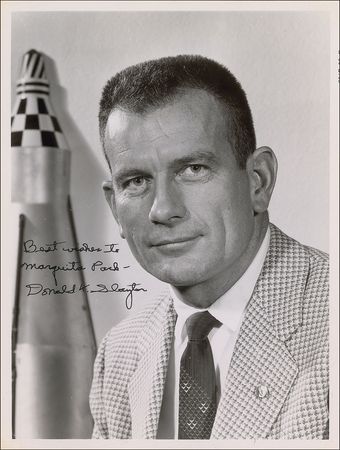 Lot #9027 Deke Slayton Signed Letter and Photograph - Image 1