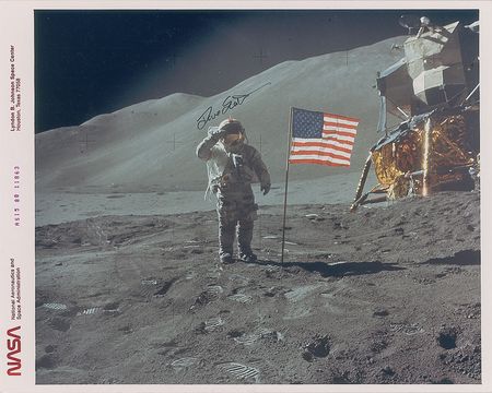 Lot #9110 Dave Scott Signed Photograph - Image 1