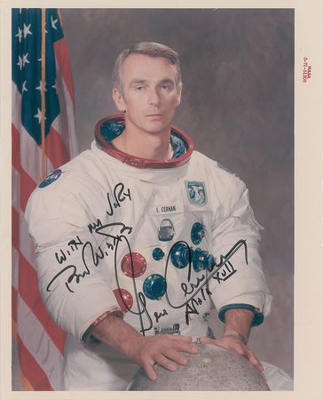 Lot #9062 Gene Cernan Pair of Signed Photographs - Image 1