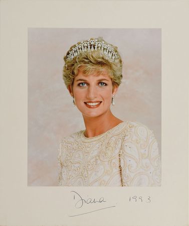 Lot #51 Princess Diana: Amazing oversized portrait of Diana - Image 1