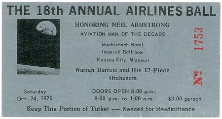 Lot #404 Neil Armstrong: 