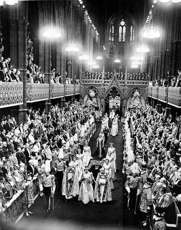 Lot #38 Queen Elizabeth II: Used to decorate Westminster Abbey for the coronation of Elizabeth II - Image 4