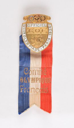 Lot #3029  Paris 1924 Summer Olympics C.O.F. Badge - Image 1