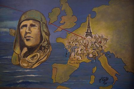 Lot #462 Charles Lindbergh: Incredible 10-foot-long panoramic painting commemorating Lindbergh's flight - Image 5