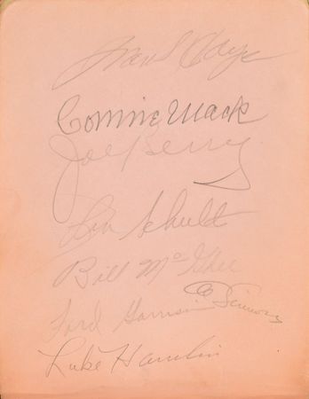 Lot #852 Baseball: 1940s: Hornsby, DiMaggio, and Dizzy highlight a '40s autograph book - Image 2