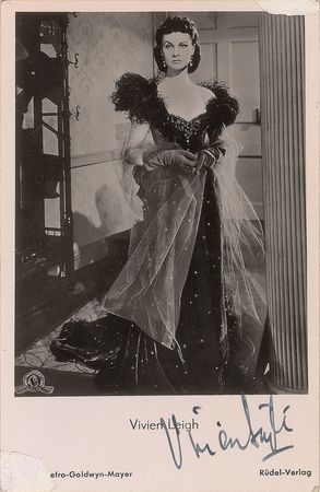 Lot #762 Gone With the Wind: Leigh and de Havilland Signed Photographs - Image 1