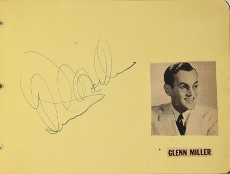 Lot #782 Autograph Albums: Headlined by Ronald Reagan, Glenn Miller, and Bela Lugosi - Image 11