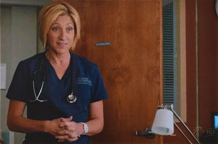 Lot #5445 Edie Falco Screen-Worn Costume from Nurse Jackie - Image 4