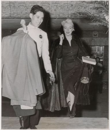 Lot #948 Marilyn Monroe Photograph - Image 1