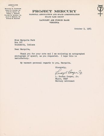 Lot #6094 Gordon Cooper 1961 Signed Letter and Photograph - Image 2