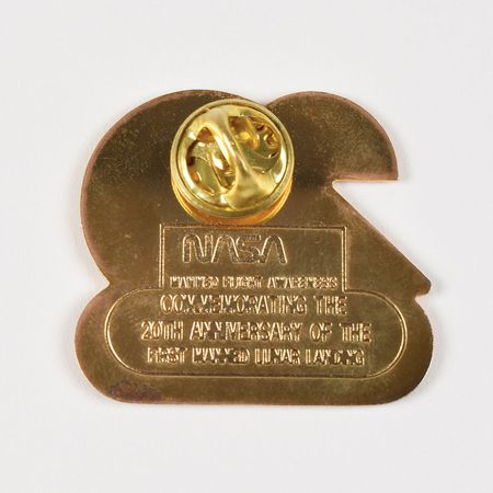 Lot #6421 Alan Bean's Commemorative Apollo 11 Lapel Pin - Image 2
