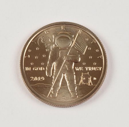 Lot #6248 Daniel Carr 2019 and 2001 Apollo Dollars - Image 3