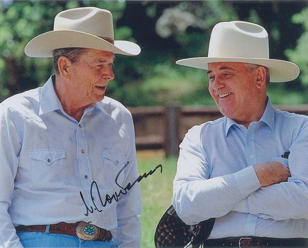 Lot #472 Mikhail Gorbachev Signed Photographs - Image 2