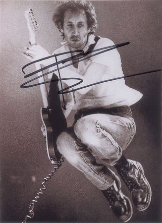 Lot #890 The Who: Pete Townshend Group Lot - Image 1