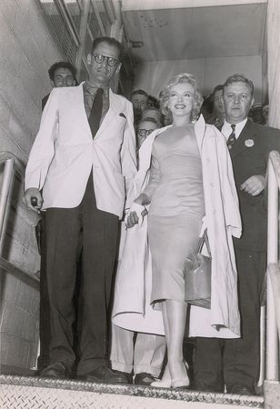 Lot #983 Marilyn Monroe and Arthur Miller Photograph - Image 1
