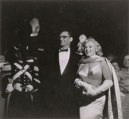 Lot #985 Marilyn Monroe and Arthur Miller Photograph - Image 1