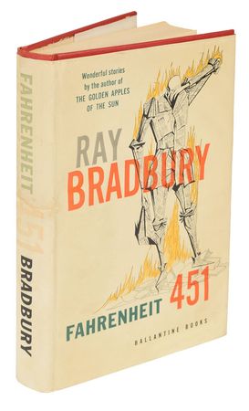 Lot #10 Ray Bradbury: 