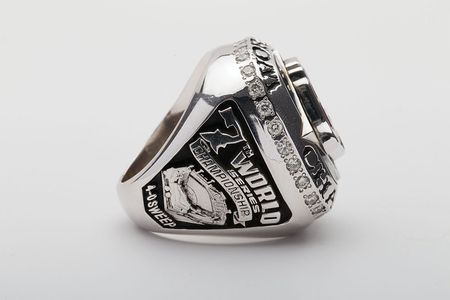 Lot #9418  2007 Boston Red Sox World Series Championship Ring - Image 3