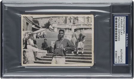 Lot #9462 Muhammad Ali Signed Photograph - Image 1