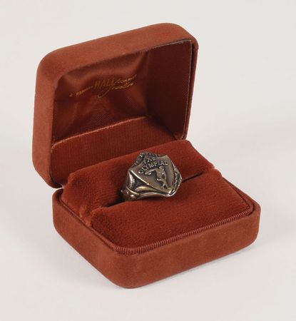 Lot #9550  Los Angeles 1932 Summer Olympics Ring - Image 2