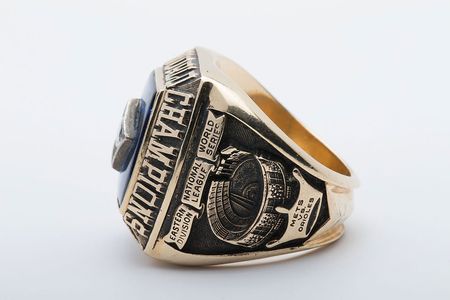 Lot #9409  1969 New York Mets World Series Championship Ring Salesman Sample - Image 2