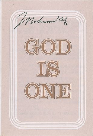 Lot #9456 Muhammad Ali Group of (3) Signed Pamphlets - Image 1