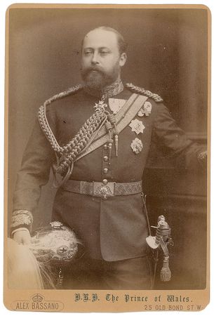 Lot #425 King Edward VII and Family Signed Photograph - Image 1
