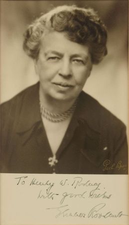 Lot #323 Eleanor Roosevelt Signed Photograph - Image 2