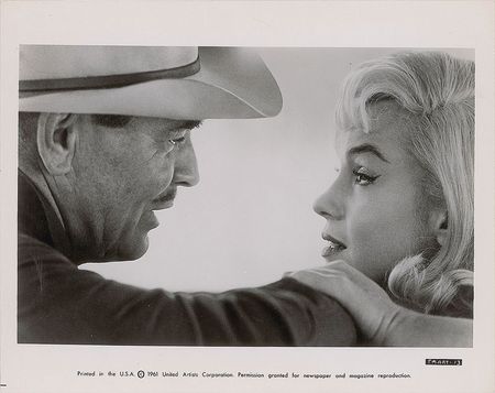 Lot #925 Marilyn Monroe Photographs - Image 1