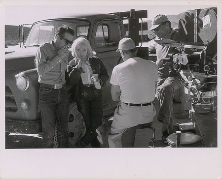 Lot #925 Marilyn Monroe Photographs - Image 2