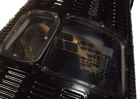 Lot #173 Mercury Redstone Capsule: Massive display model of the iconic Mercury capsule - Image 4