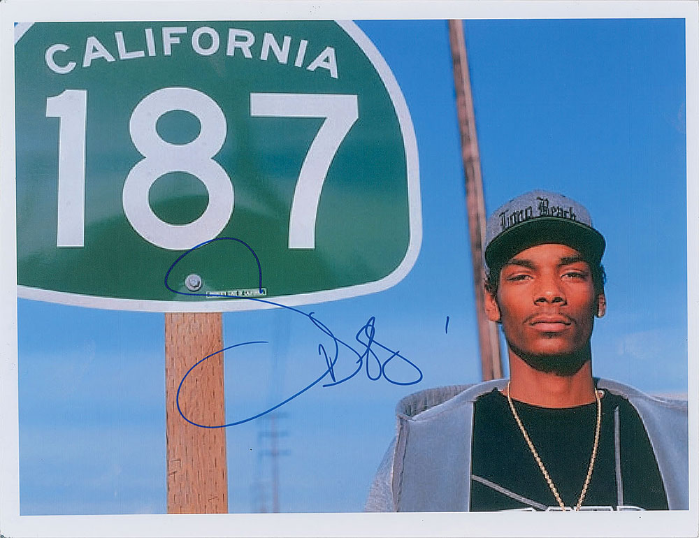 Snoop Dogg Signed Photograph | RR Auction