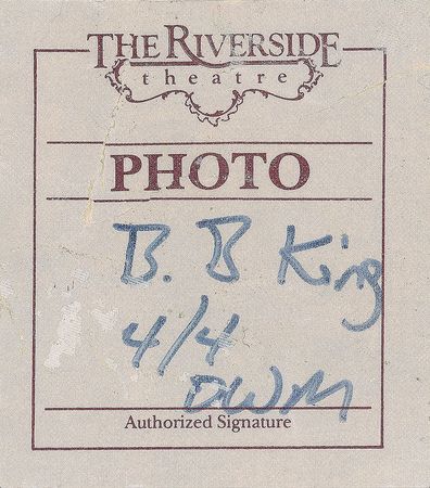 Lot #2213 B. B. King Signed Photograph - Image 3