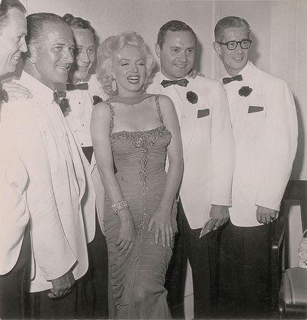 Lot #902 Marilyn Monroe Photograph - Image 1