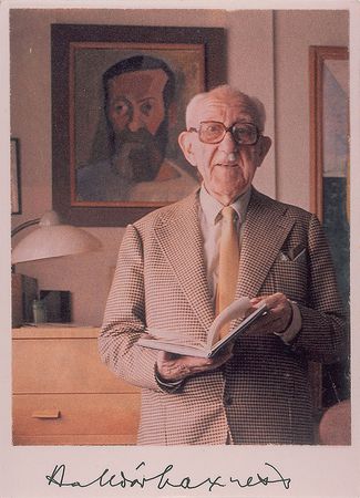 Lot #645 Nobel Prize Winners: Literature Group Lot - Image 1
