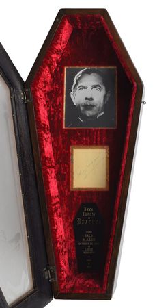 Lot #852 Bela Lugosi: Ghoulish display of the great Count Dracula actor - Image 2