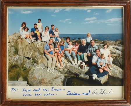 Lot #91 George and Barbara Bush Signed Photograph - Image 1