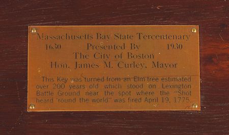 Lot #167 City of Boston Key: Lexington battleground key presented during the Massachusetts Tercentenary - Image 2