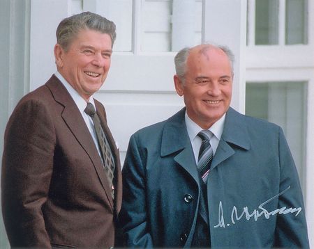 Lot #316 Mikhail Gorbachev Signed Photographs - Image 3