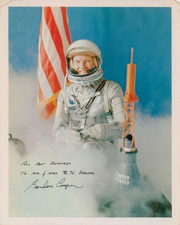 Lot #520 Gordon Cooper: Pre-Mercury group lot from Gordon Cooper - Image 1