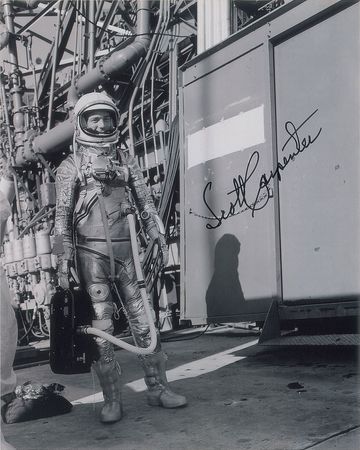 Lot #513 Scott Carpenter Signed Photographs - Image 2