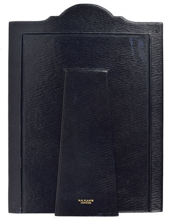 Lot #276 Queen Elizabeth II: Stunning 1961 portrait of Queen Elizabeth II - Image 2