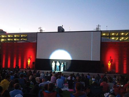 Lot #82 Star Wars: The Empire Strikes Back: The Empire Strikes Back script signed by Kershner, Fisher, Oz, and more - Image 6