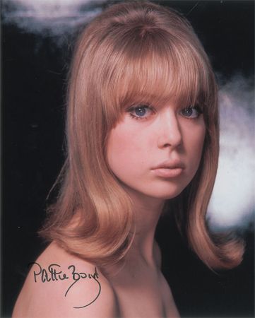 Lot #678  Beatles: Pattie Boyd - Image 3