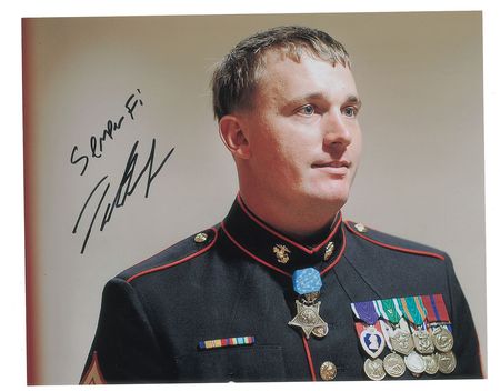Lot #354 Dakota Meyer Signed Photographs - Image 3